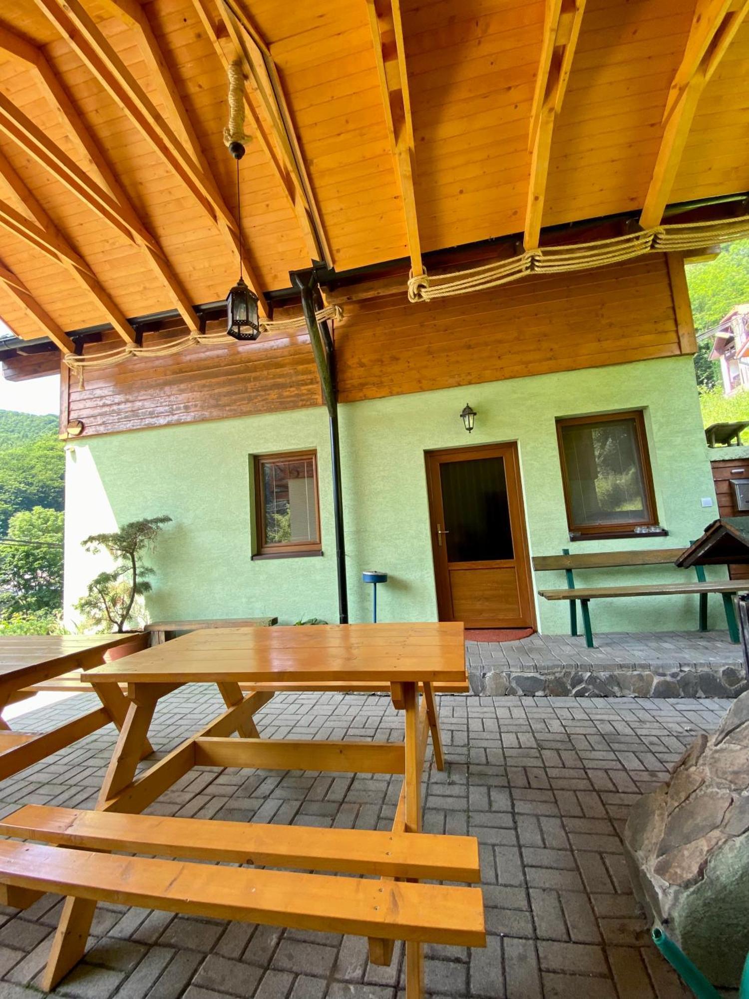 Apartmany Alma Vyhne Exterior foto