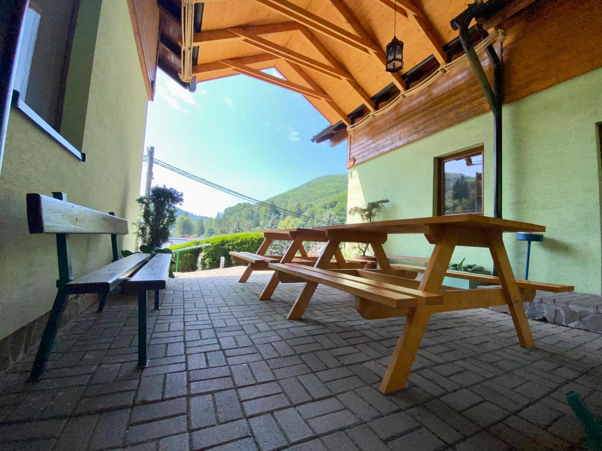 Apartmany Alma Vyhne Exterior foto